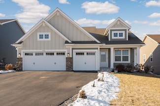 18761 Hammond Dr, Lakeville, MN 55044