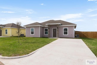 2900 Rosa St, La Feria, TX 78559