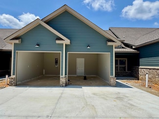 65 Maddox Ln, Chatsworth, GA 30705