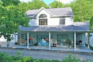10081 Auburn Rd, Chardon, OH 44024