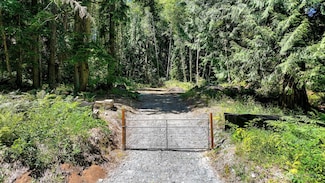 471 Summerland Rd, Bellingham, WA 98229