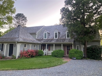 44 Muirfield Ct, Weems, VA 22576