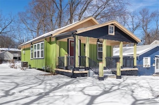 7414 Chestnut Ave, Kansas City, MO 64132