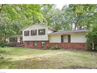 4272 Janwood Dr, Copley, OH 44321
