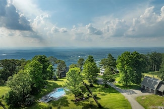 401 Woodmont Rd, Hopewell Junction, NY 12533