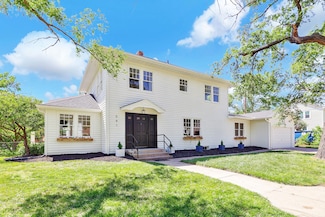 541 N Bluff St, Wichita, KS 67208