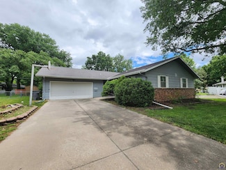 1702 Trowman Way, Emporia, KS 66801