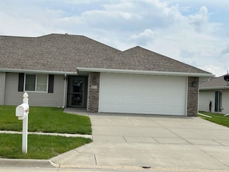 904 Larayne Ln, Norfolk, NE 68701