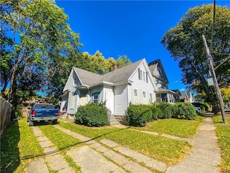 2 Bloomingdale St, Rochester, NY 14621