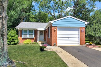3 Monmouth Ln, Manchester Township, NJ 08759