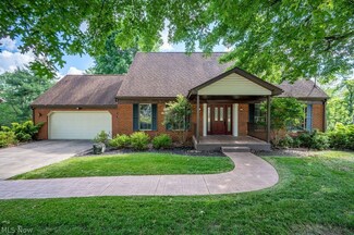 235 N Hills Dr, Parkersburg, WV 26104