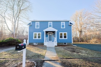 65 Victoria St, North Dartmouth, MA 02747
