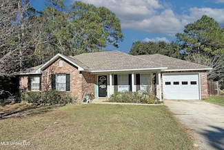 1324 Ash St, Ocean Springs, MS 39564
