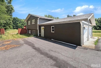67922 Kenilworth Rd, Bremen, IN 46506