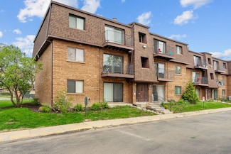 704 Cobblestone Cir Unit D, Glenview, IL 60025