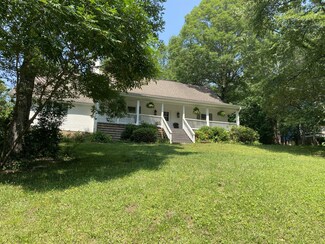 918 Autumn Way Ln, Signal Mountain, TN 37377