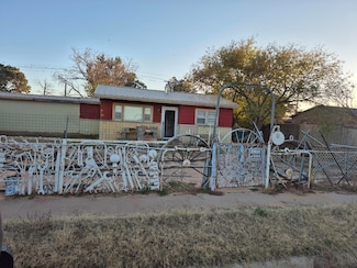 317 76th St, Lubbock, TX 79404