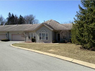 3518 Hunters Woods Blvd, New Castle, PA 16105
