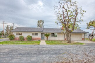 11016 E South Ave, Selma, CA 93662