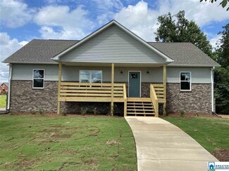 1129 13th Ct, Pleasant Grove, AL 35127