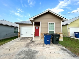 641 Orion Dr, New Braunfels, TX 78130