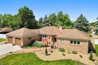 110 37th Ave S, Moorhead, MN 56560