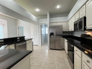 1831 Abbots Hill Dr, Orlando, FL 32835