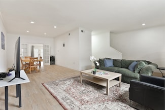 840 Threadneedle St Unit 188, Houston, TX 77079