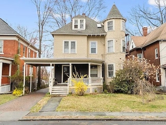 176 Sargeant St Unit 3, Hartford, CT 06105