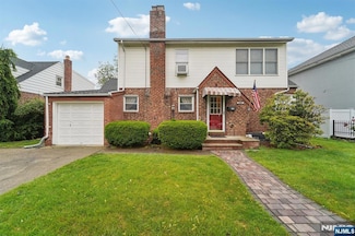 608 Fairlawn Pkwy, Saddle Brook, NJ 07663