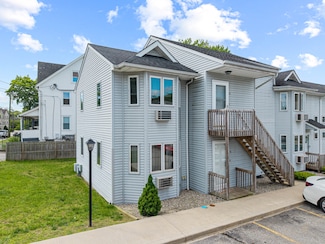 42 Anthony St Unit 35, Jewett City, CT 06351