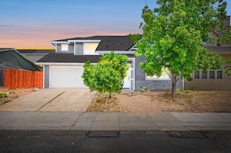 6621 Manassero Way, Sacramento, CA 95820