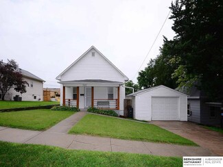 7917 Main St, Omaha, NE 68127