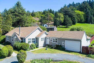 101 Ogle Ave, Rio Dell, CA 95562