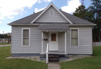 818 Short St, Bicknell, IN 47512