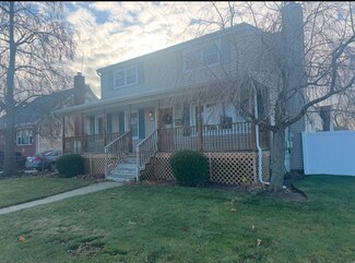 74 Miramar Blvd, Lindenhurst, NY 11757