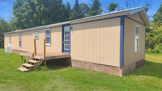 40 Molleur Dr, Hardwick, VT 05836