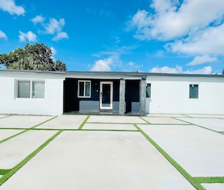 355 NW 187th St, Miami, FL 33169