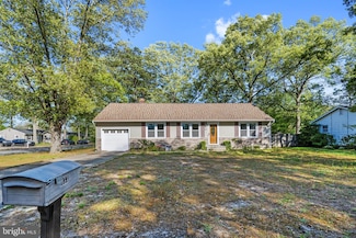 455 Commodore Dr, Forked River, NJ 08731