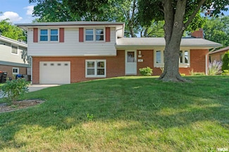 1407 W Clarewood Ave, Peoria, IL 61614