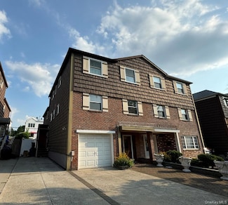 225-22 59th Ave Unit 1FL, Oakland Gardens, NY 11364