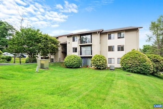 30 Spring Ct, Charlottesville, VA 22901
