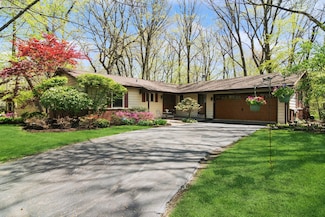 159 E Forest Ln, Palatine, IL 60067
