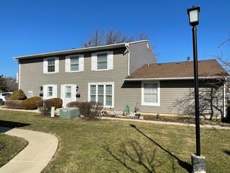 1504 Timber Trail Unit D, Wheaton, IL 60189