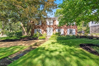 16 Lyman Cir, Beachwood, OH 44122