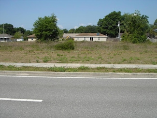687 Howland Blvd, Deltona, FL 32738