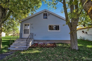 166 Michigan St, Lockport, NY 14094