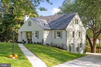 13 Roundridge Rd, Lutherville Timonium, MD 21093