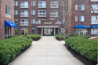 950 Massachusetts Ave Unit 403, Cambridge, MA 02139