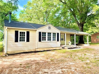 9775 Nc Highway 700, Pelham, NC 27311